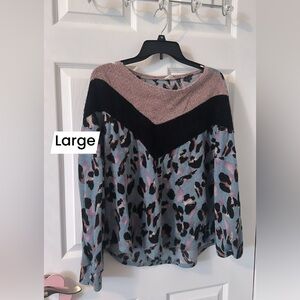 Women’s large cheetah soft sweater